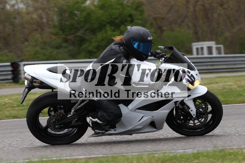 Archiv-2022/13 25.04.2022 Plüss Moto Sport ADR/Freies Fahren/16